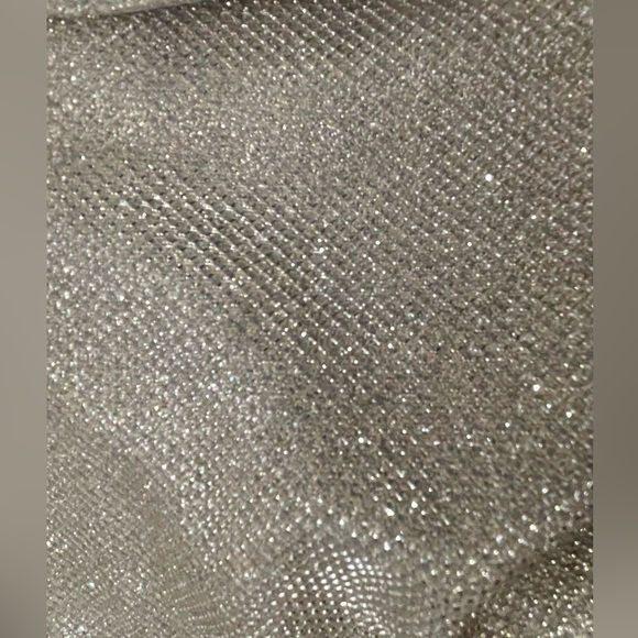 B. Smart Dress - Picture 8 of 9